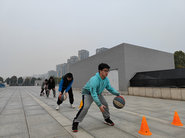 青少年篮球培训学校